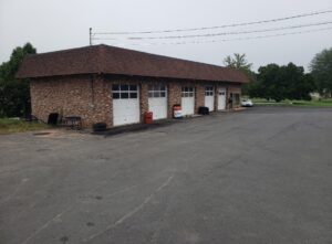 garage for lease in berlin ct